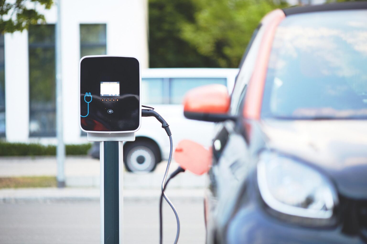 Elektro Vs Verbrenner Vor Und Nachteile Auf Einen Blick Technik Testen